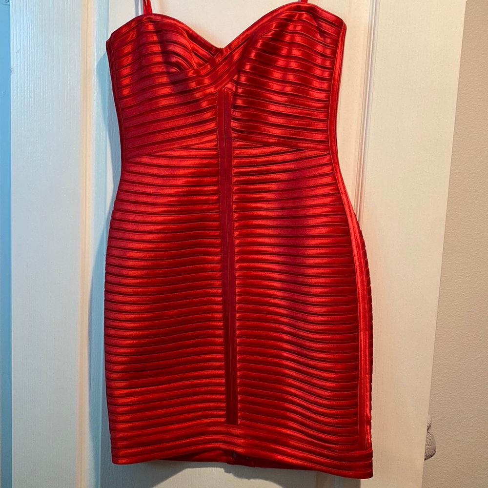 BCBGMAXAZRIA